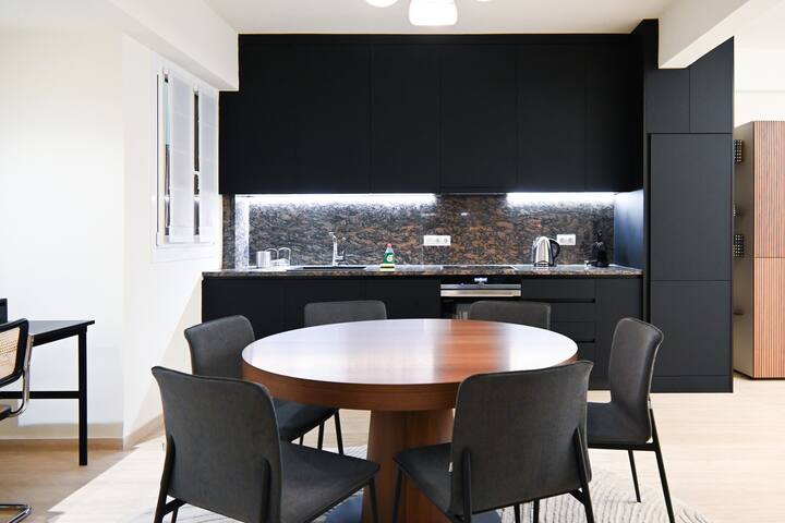 Spacious Luxury ,2 Connecting Apartments gallery image 5