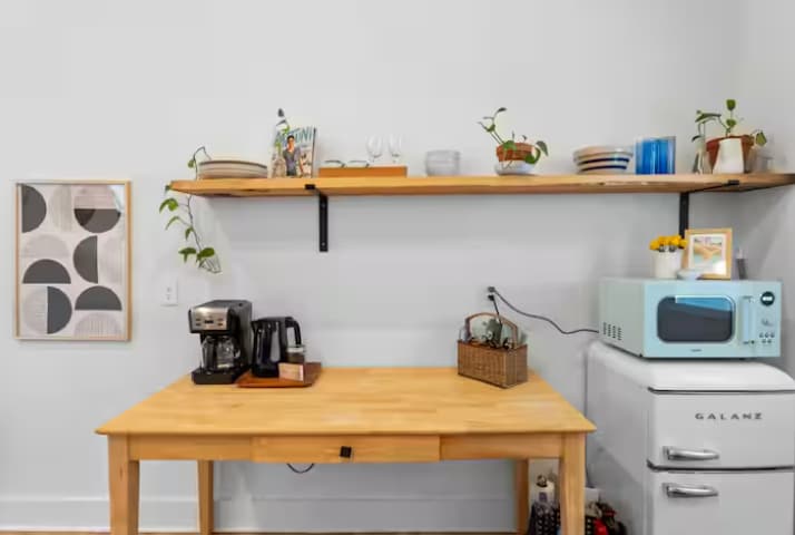 Luna House | Close to Airport | Kitchenette