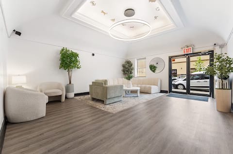 Top performing Airbnb: 2BR: Cozy & Chic – Perfect for Group Get-Togethers in Bay Ridge