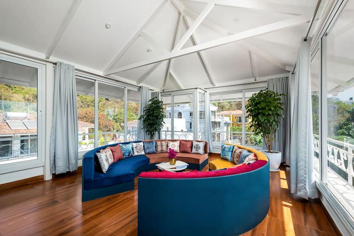 Living room image 1