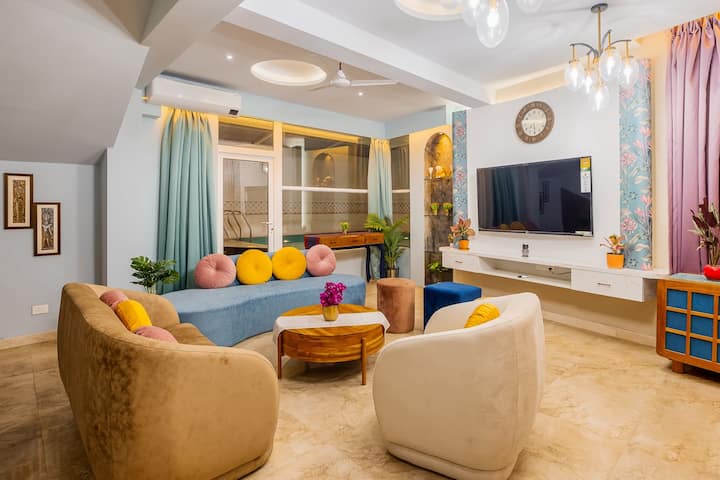 Living room image 10