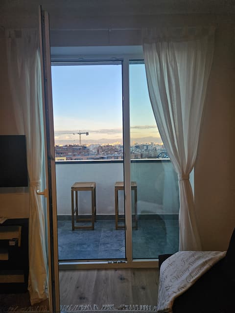 Top performing Airbnb: Cozy Urban Heaven with Dedicated Parking Spot in Манастирски Ливади