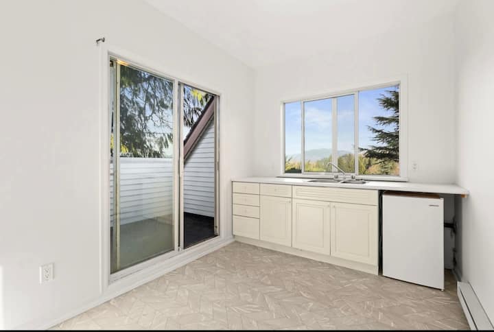 Private Place - Quiet & Comfy - Abbotsford