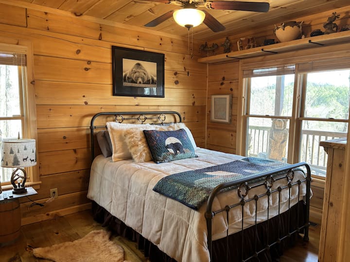 Стая за гости, двойно легло с изглед към планината!  Супер удобният матрак ще ви накара да спите до сутринта!