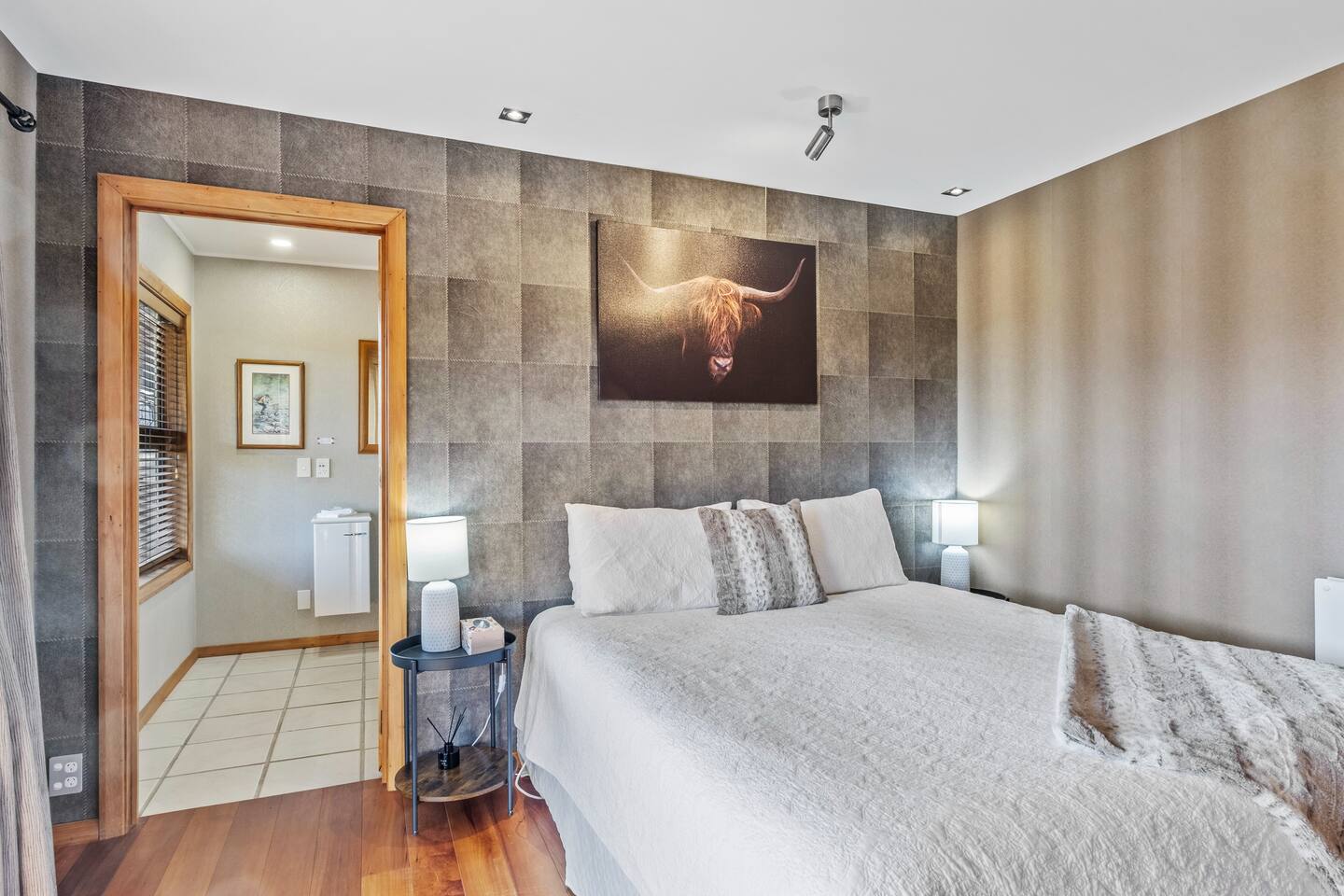 Riverview Lodge - Spenser Room 3