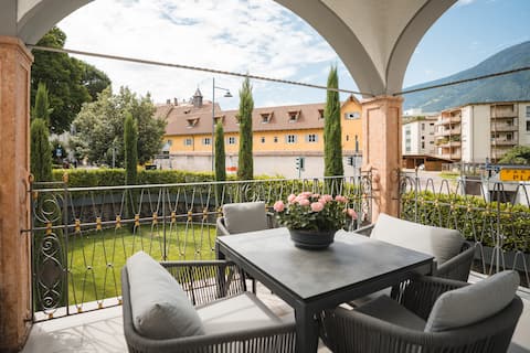 Luxury Apartment with Balcony, 3 BR + 2 Parking