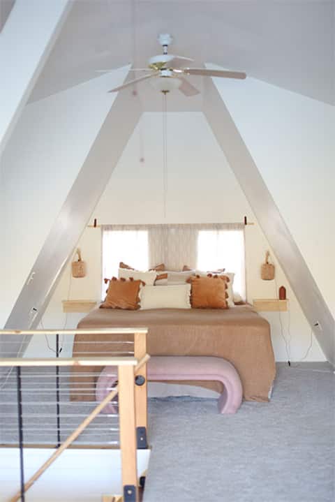 Top performing Airbnb: Black Swan Cabin in Tyler