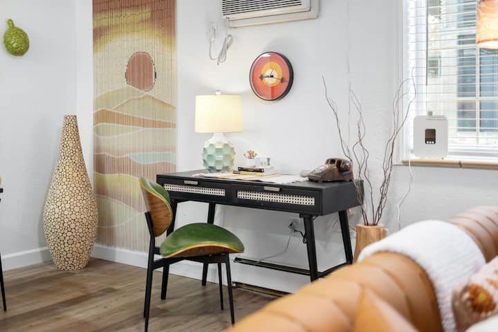 Vintage Boho Retreat | Corner Unit | Long Stays - Denver, CO
