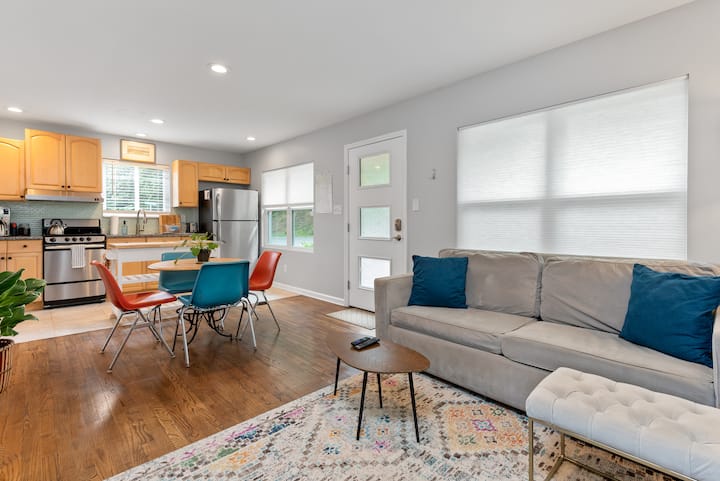 Cozy Dog-friendly Home, Walk To Lake! - Black Mountain, NC