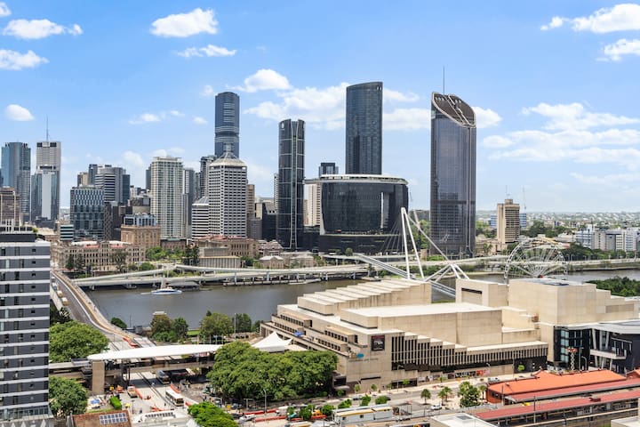 Unbeatable River&City View 3Bedroom +Pool/2Carpark gallery image 4