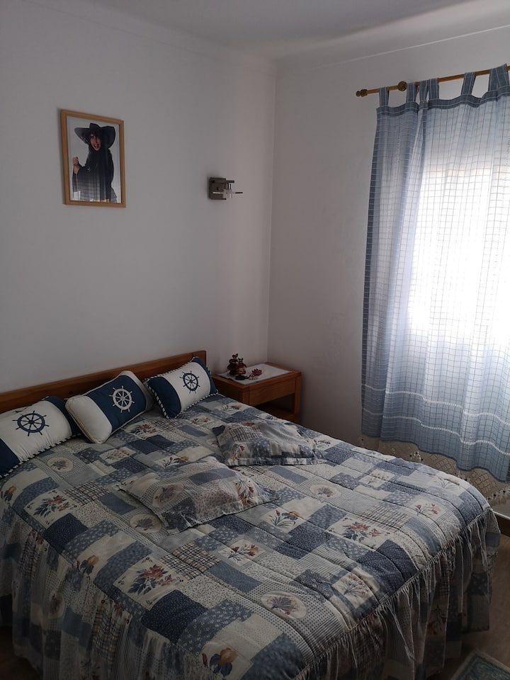 Dormitorio 3, cama doble (1.4mx1.9m)