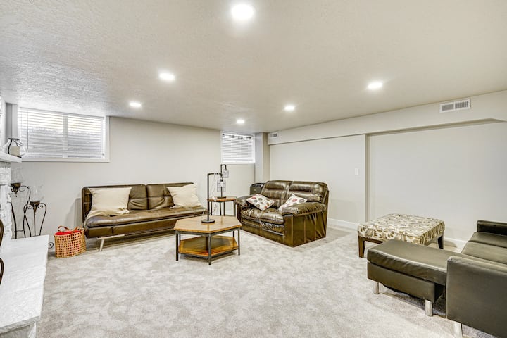 Pet Friendly Cozy Stay Near Salt Lake City - West Valley City, UT