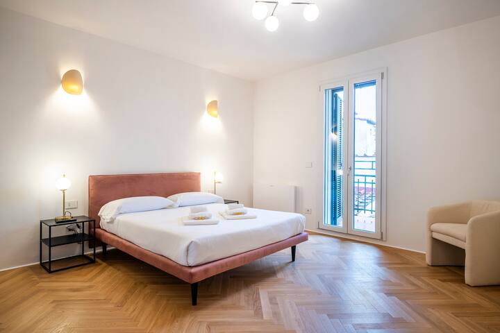 [Duomo] Elegante appartamento con vista Duomo gallery image 5