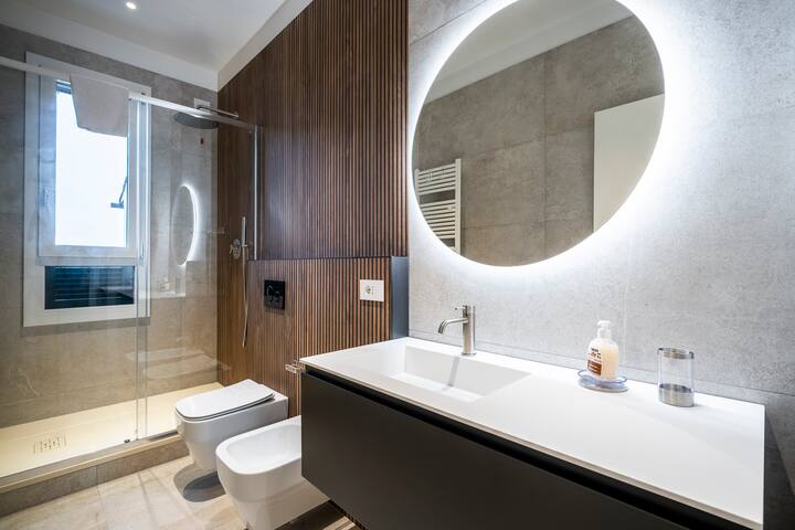 [Duomo] Elegante appartamento con vista Duomo gallery image 2