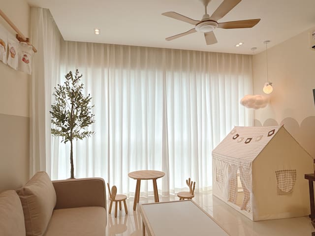 Airbnb & Homestay Management
 managed Airbnb listing 2