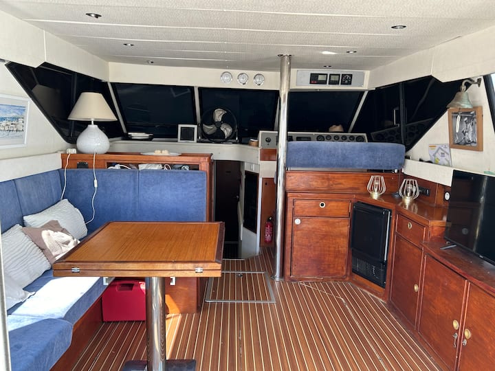 Bateau à Quai Sant Ambroggio - Calvi
