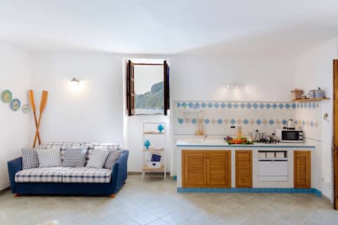 Proprietà Airbnb di successo: La Cabane Bleue a Massa Lubrense