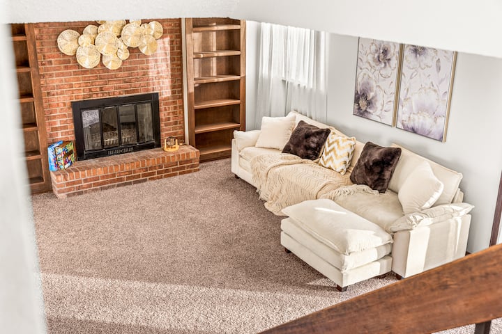 Hot Tub + Game Room | Pikes Peak Views | Near Afa - Colorado Springs, CO
