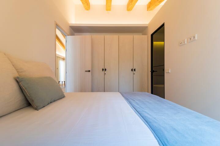 Sa Claror gallery image 5