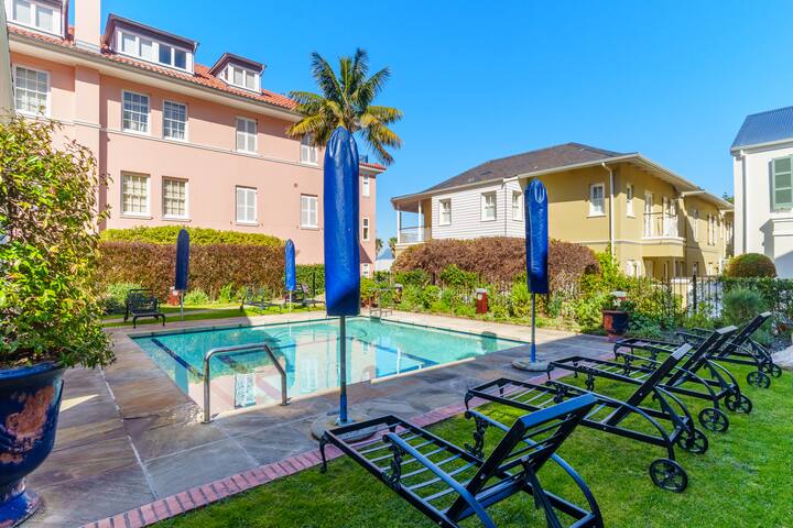 5 Middedorp @ The Majestic in Kalk Bay gallery image 2