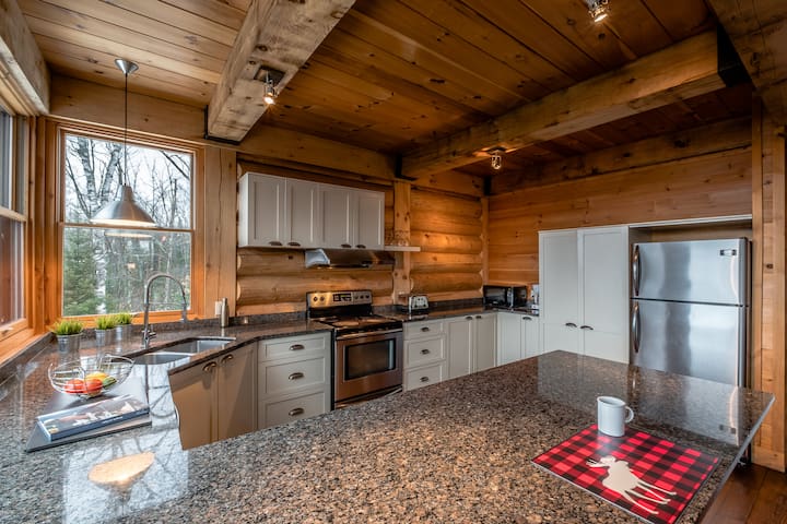 RCNT Chalets managed Airbnb listing 1