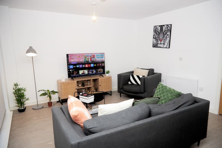 Obi’s House & Suites – Manchester Luxury Stay - Manchester