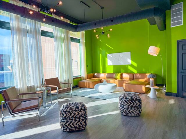 Spacious 6BR Group Unit Near McCormick & Lakefront gallery image 5