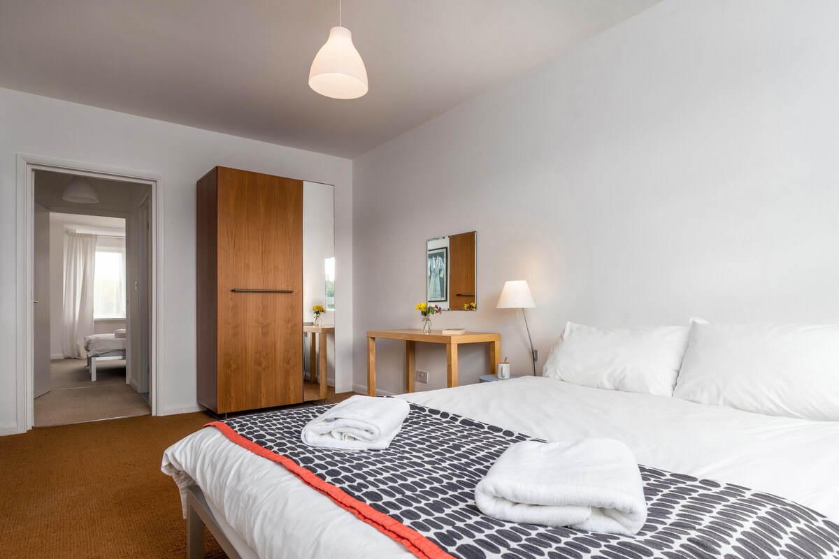 Спална соба еден