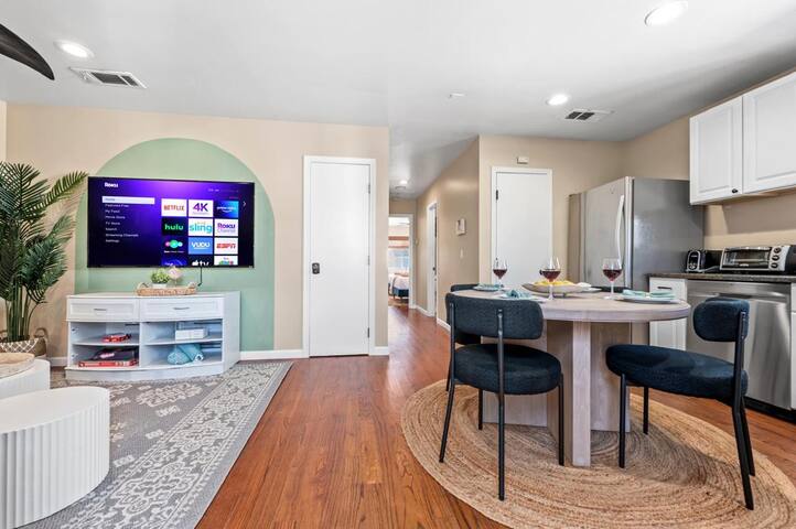 MB Oceanviews and Rooftop Deck 2BR w/ Parking gallery image 5