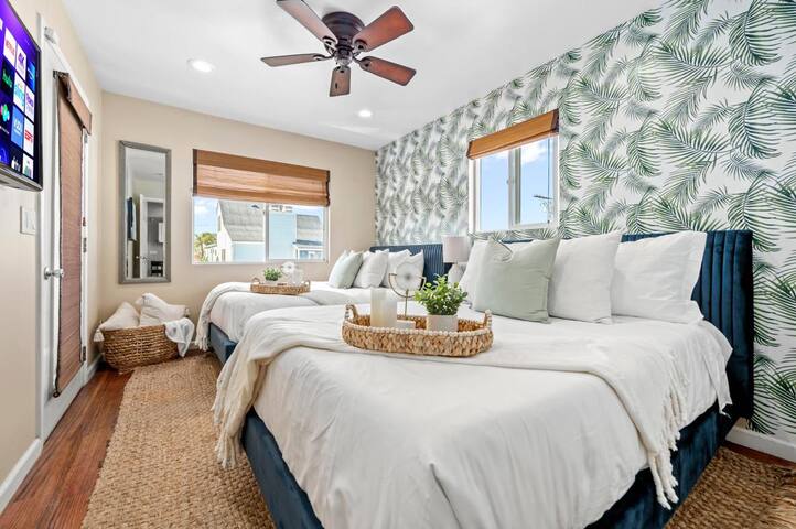 MB Oceanviews and Rooftop Deck 2BR w/ Parking gallery image 2