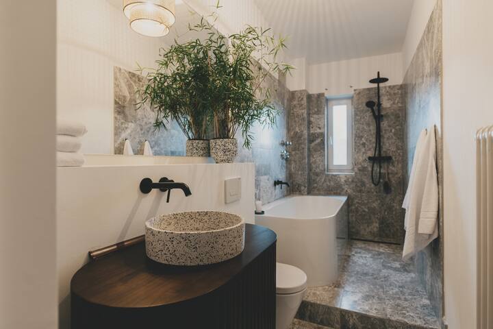 Exclusive Dachgeschosswohnung mit Panoramablick gallery image 4