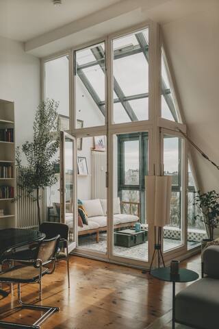 Exclusive Dachgeschosswohnung mit Panoramablick gallery image 3