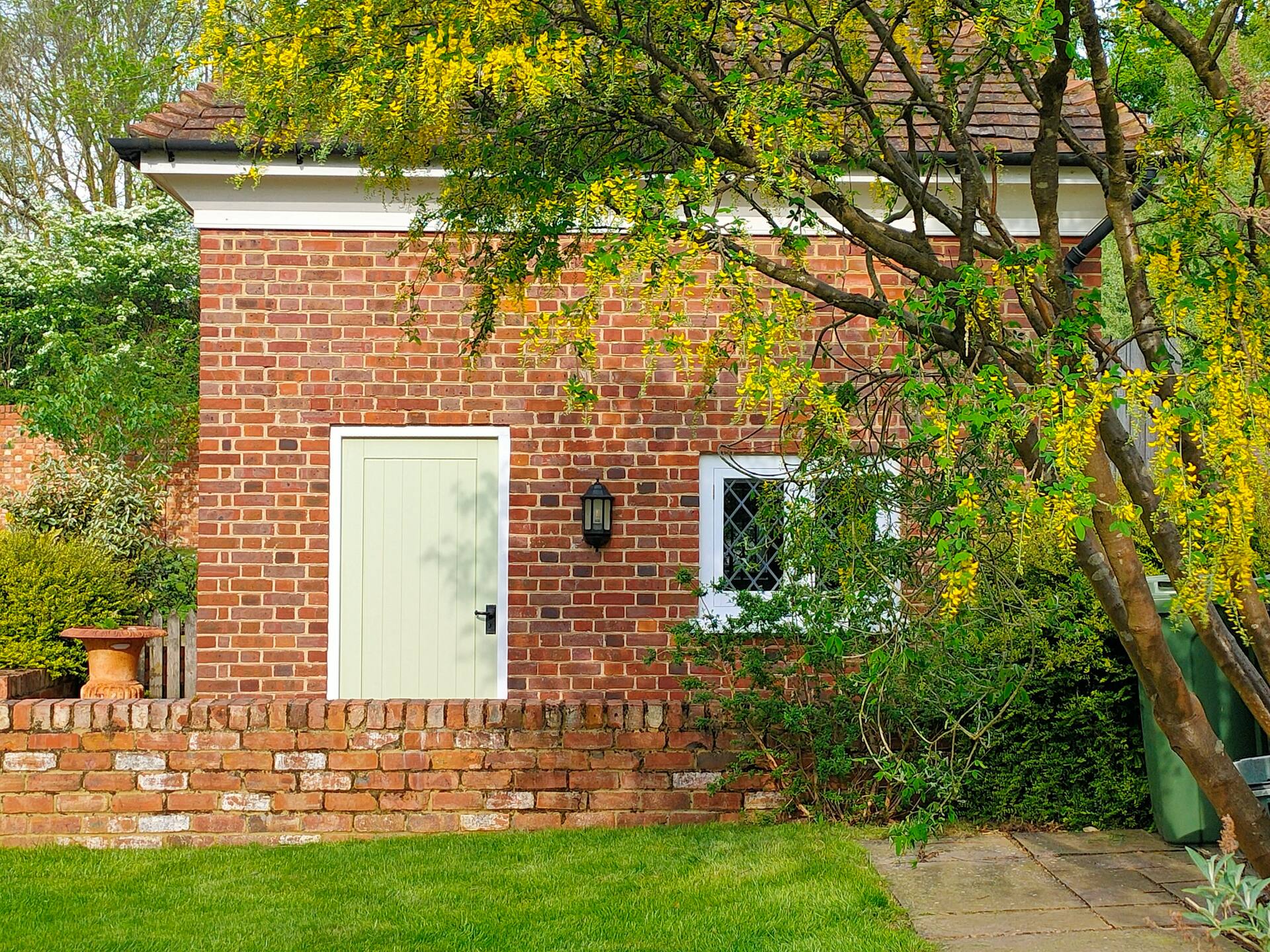 Detached, self contained annex