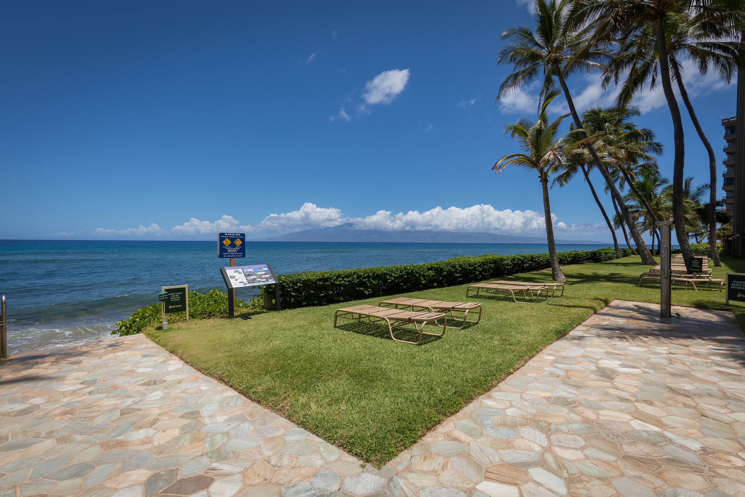 Condo in Lahaina · ★4.97 · Studio · 1 bed · 1 bath - Image 24