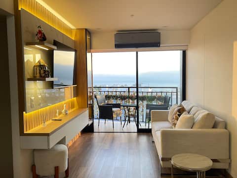 Modern San Isidro Flat WiFi 1000, AC and 3P Garage