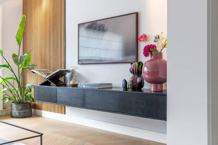 Large (170m2) luxurious beach house! gallery image 4