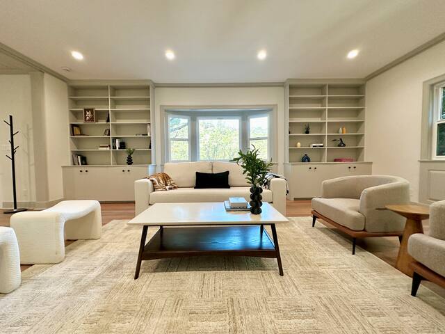 Hill-Top Canyon View Retreat gallery image 2