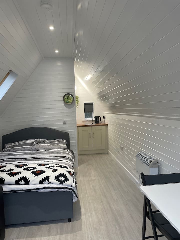 Celtic Rock Cabin - Cashel