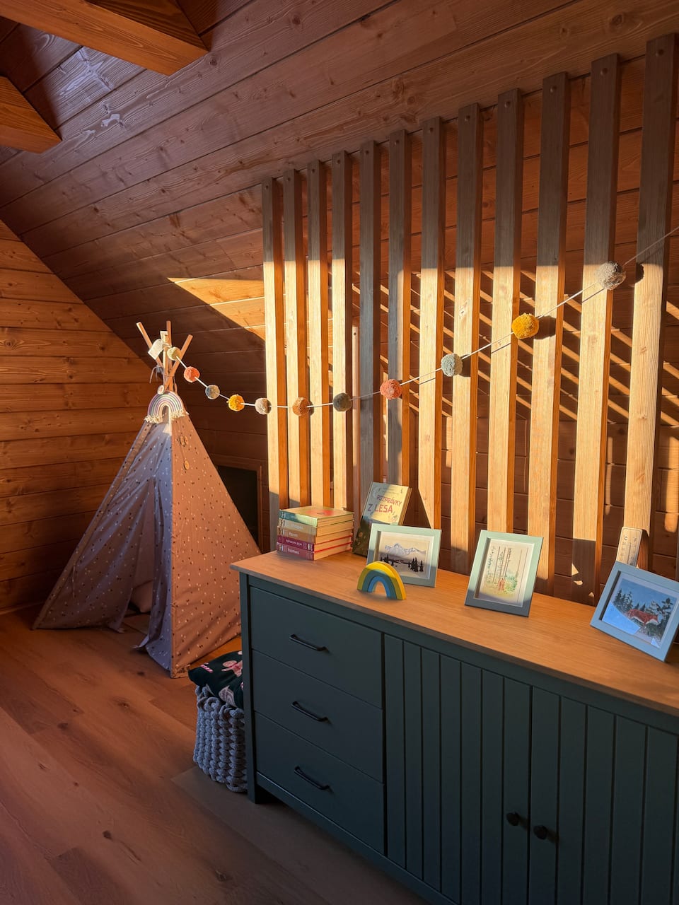 Chalet Wolf, an off-grid cabin in the Tatras, Važec, Žilina Region, Slovakia, photo 3 of 10