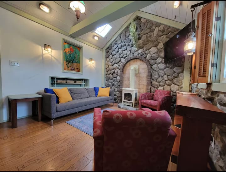 Mermaid's Manor - Eureka, CA