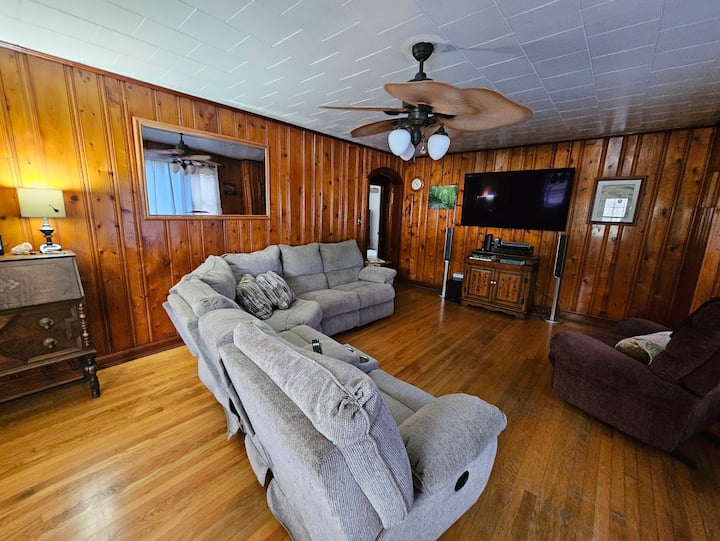 Pop's Place - Waynesville, NC