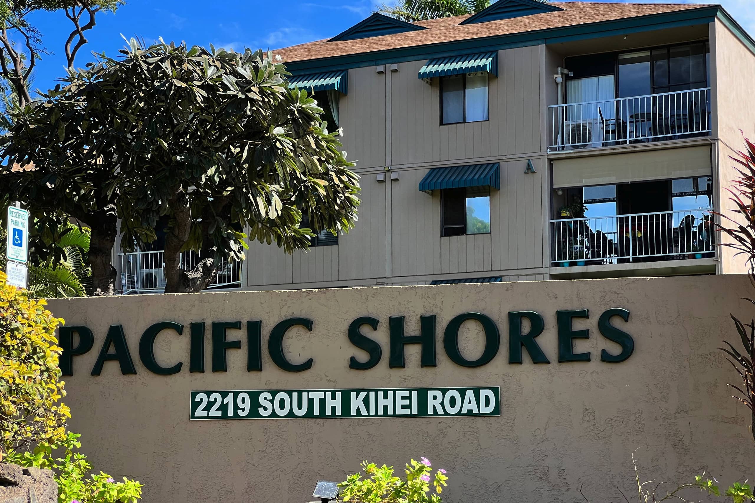 Condo in Kihei · ★4.9 · 2 bedrooms · 2 beds · 2 private baths - Image 16