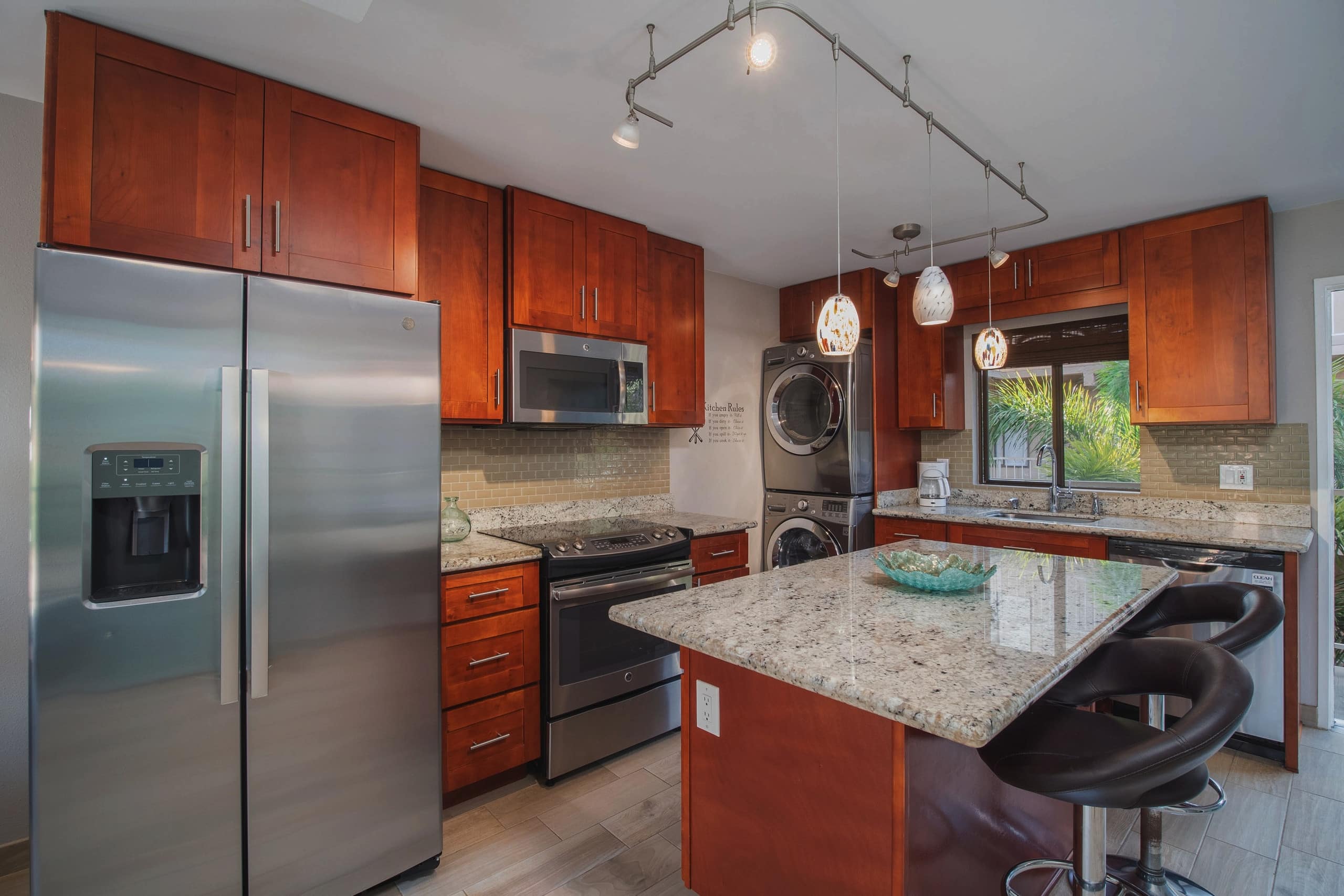 Condo in Kihei · ★4.9 · 2 bedrooms · 2 beds · 2 private baths - Image 1
