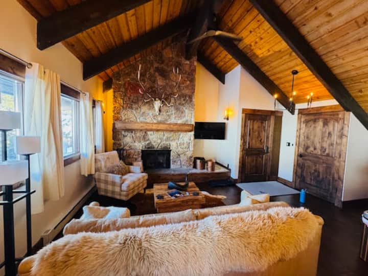 Big Sky Condo-ski & Golf Course - Big Sky, MT