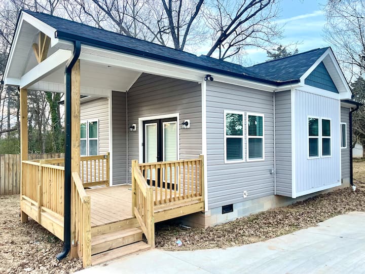 The Hideaway Cottage 2b-1b - Winston-Salem, NC