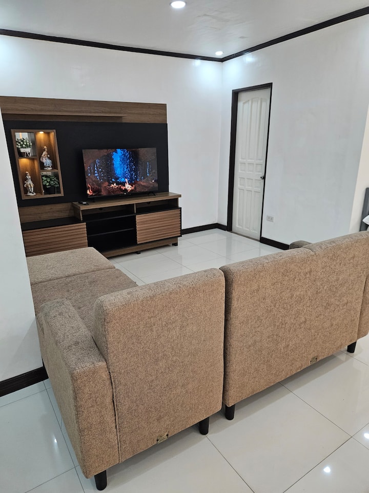 Villa Resort In Lian Batangas (La-lian) - Lian