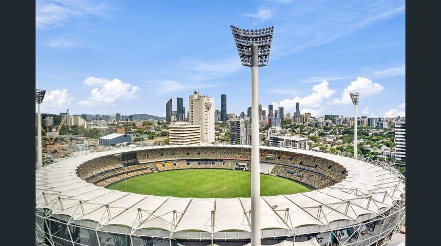 Cozy 3BR Apartment Near The Gabba + Free Parking gallery image 3