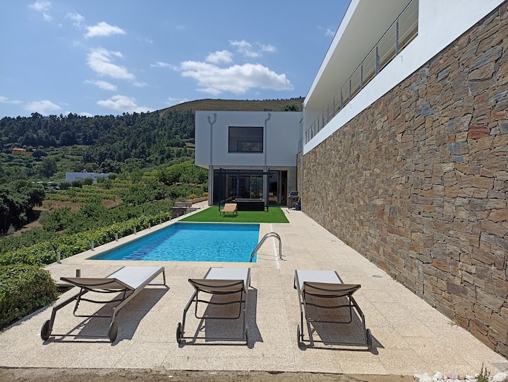 Privacité Et Luxe Du  Douro - Baião