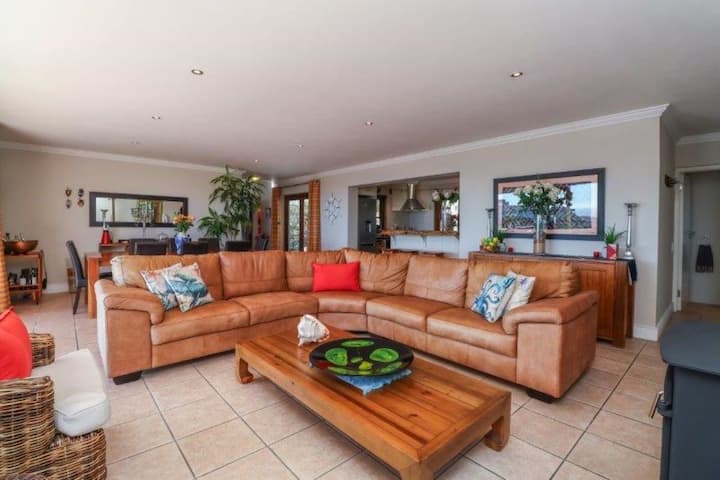 3onpacific, Cola Beach
Spectacular Ocean Vistas - Sedgefield