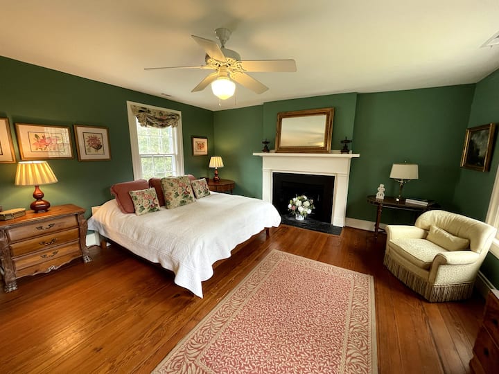 Suite #3 with king bed